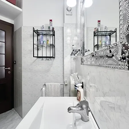 Flat Steps From San Siro Church & Ariston Theatre Apartment Sanremo