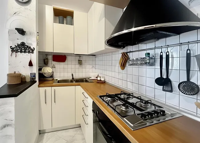 Flat Steps From San Siro Church & Ariston Theatre * Санремо