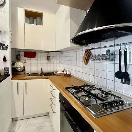 Flat Steps From San Siro Church & Ariston Theatre * Sanremo