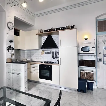 Apartment Flat Steps From San Siro Church & Ariston Theatre *